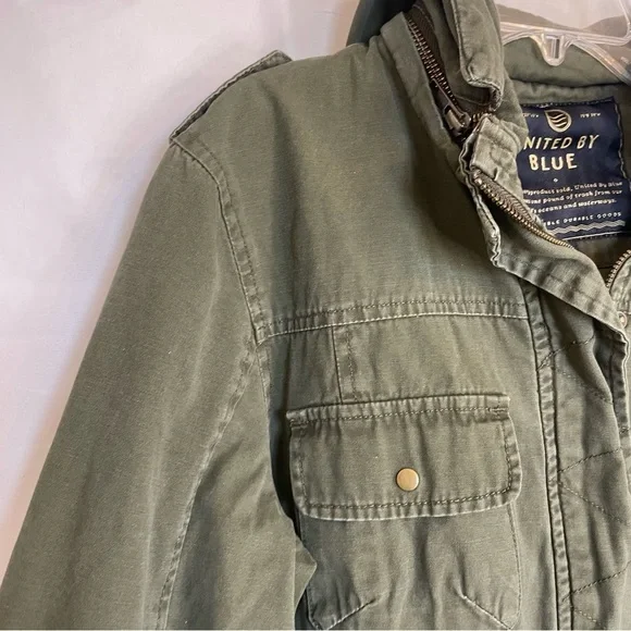 UNITED BY BLUE Women’s Green Cargo Utility Jacket Fill Zip Hood Size Medium - Picture 3 of 15